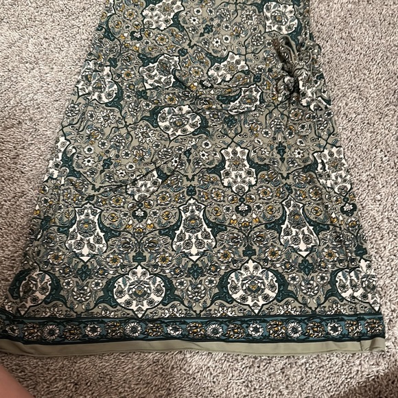 Max Studio Green Pattern Dress - Picture 3 of 6